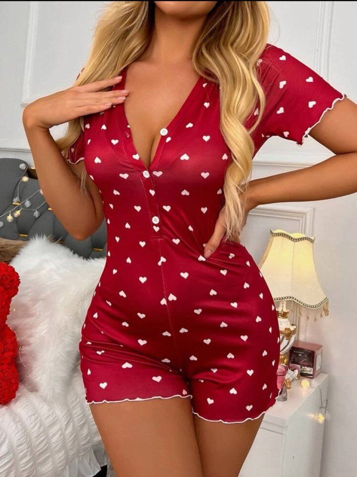 Kadın Göğüs Dekolteli Pinterest Kalp Desen Full Likralı şort Tulum