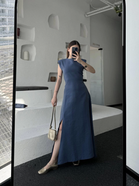 Keten Yandan Yırtmaçlı  Uzun Sıfır Kolsuz Elbise - Mavi