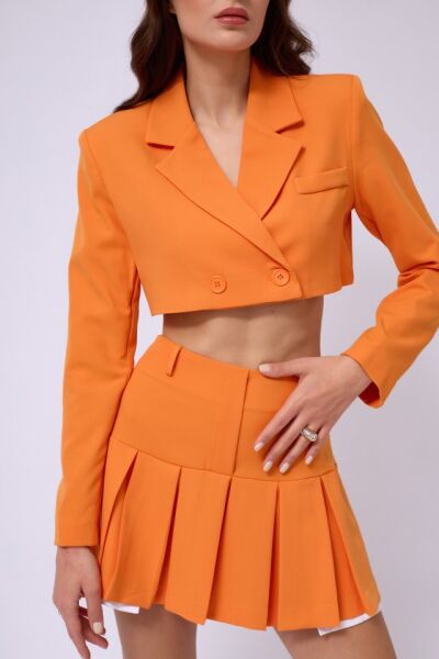 Pileli Etek Crop Ceket Takım