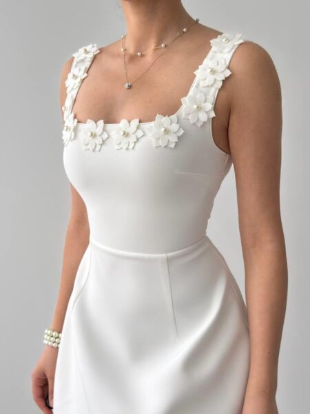 Alyosa Çiçek Detaylı Elbise