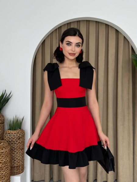 Miron Omuz Fiyonklu Elbise