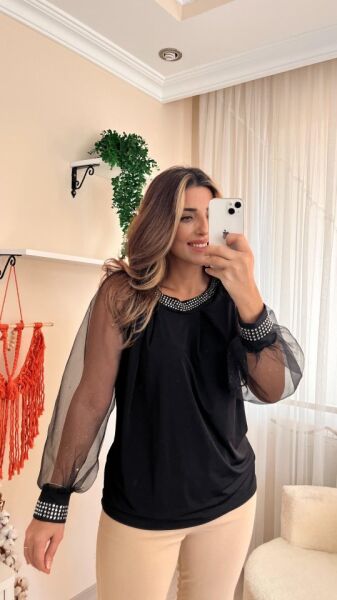 Kadın Uzun Kollu Bisiklet Yaka Taşlı Kol Tül Detaylı Sandy Bluz