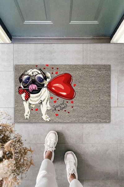 Dijital Baskı Gri Ağzında Kalpli Balon Tutan Gözlüklü Köpek Dekoratif Kapı Paspası K-2079