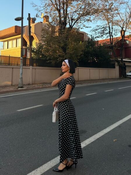 Kadın Kısa Kollu Bisiklet Yaka Puantiyeli Maksi örme Krep Elbise