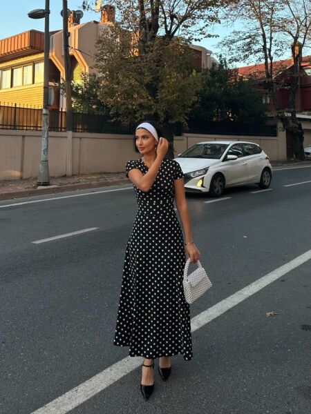 Kadın Kısa Kollu Bisiklet Yaka Puantiyeli Maksi örme Krep Elbise