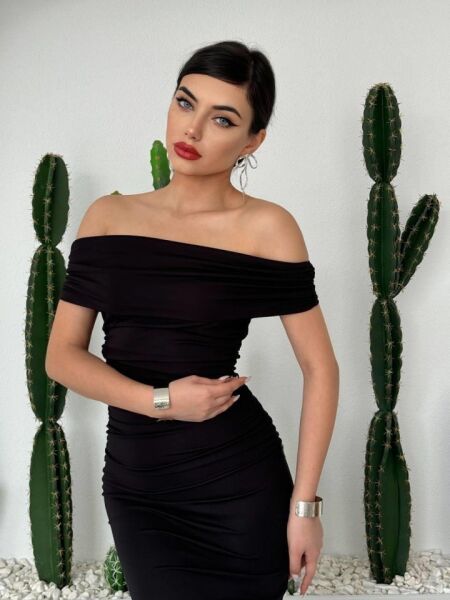 Milan Madonna Yaka Kalem Elbise