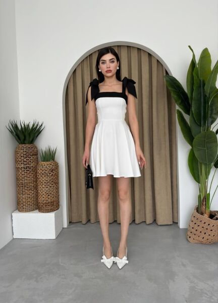 Cloche Omuzu Fiyonklu Elbise