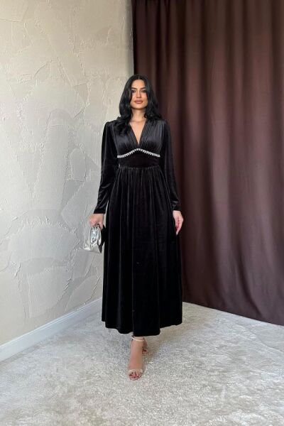 Siyah Göğüs Altı Taşlı Elbise