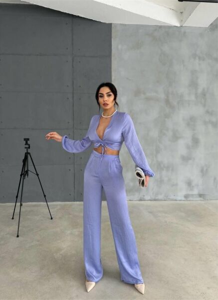 SATEN BÜZGÜ DETAYLI CROP BLUZ-PANTOLON TAKIM - Lila