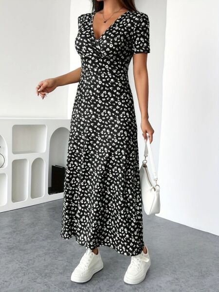 Kadın Kısa Kollu Kruvaze Yakalı çiçek Desenli Süprem Elbise