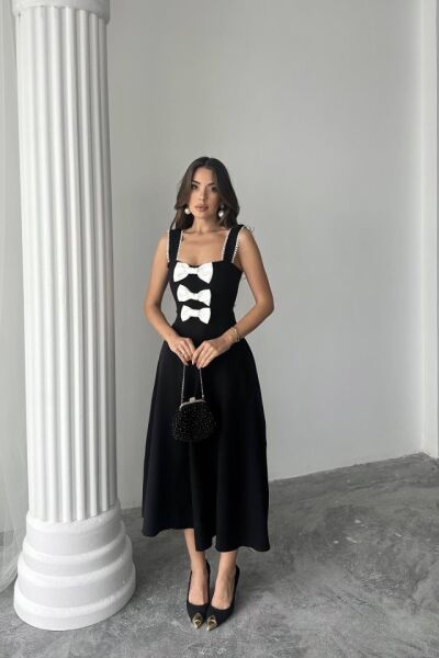 Siyah Fiyonk Garnili Dantelli Elbise