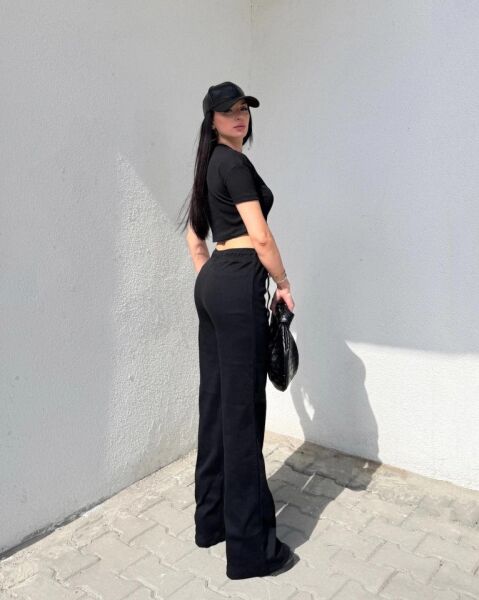 Kadın Kısa Kollu Bluz Ve Yüksek Bel Bol Baça Pantolon Ikili Takım