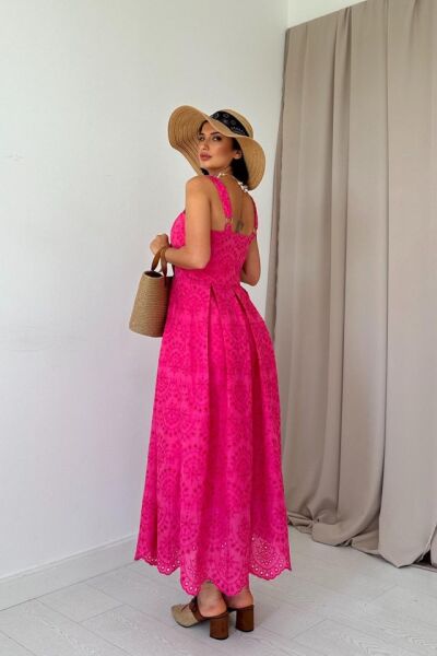 Fuşya Askılı Aparatlı Brode Elbise