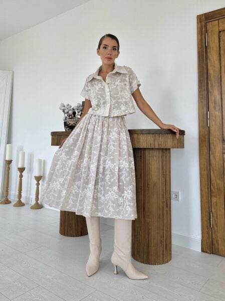 Bej Gömlek Ve Etek Takım