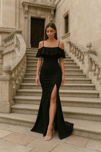 Kadın Dalgıç Krep Yırtmaç Detaylı Askılı Maxi Boy Elbise