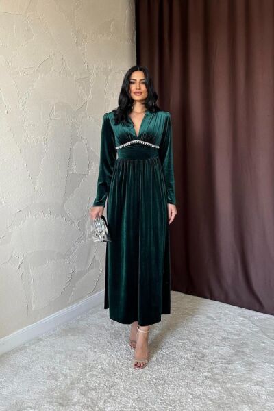 Zümrüt Göğüs Altı Taşlı Elbise