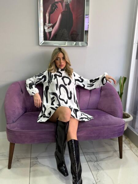 Kadın Uzun Kollu Yarı Balıkçı Yaka Desenli Kısa Dalgıç Elbise