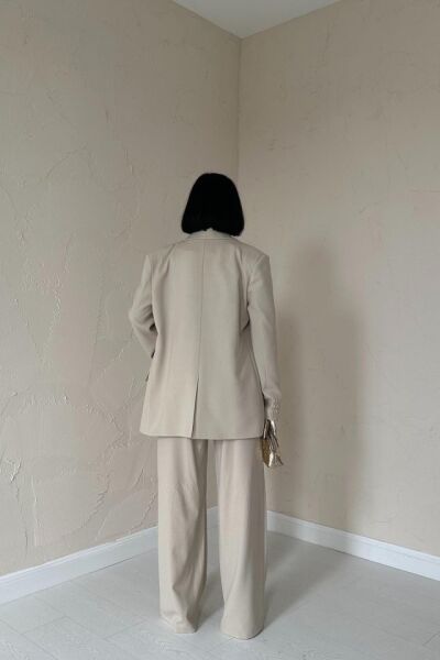 Bej Klas Ceket Ve Yelek Ve Pantolon Takım