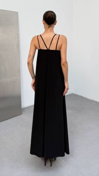 Kadın Omuz Askılı Kuş Gözü Zincir Detay Sandy Kumaş Maxi Boy Elbise