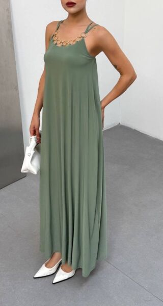 Kadın Omuz Askılı Kuş Gözü Zincir Detay Sandy Kumaş Maxi Boy Elbise