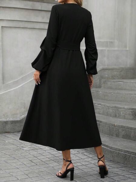 Kadın Uzun Kollu Derin V Yakalı Belden Kuşaklı önden Düğmeli Janjan Krep Elbise