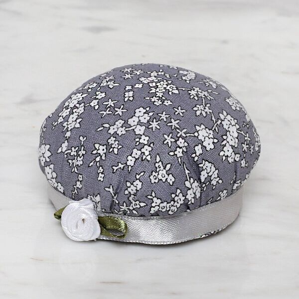 Loren Kola Takılabilir İğnedenlik Gri Çiçekli