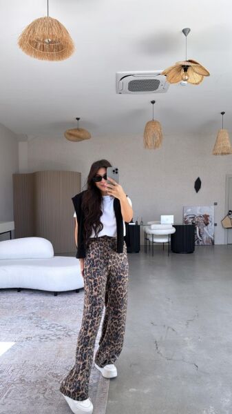 Kadın Saten Kumaş Leopar Desenli Pantolon