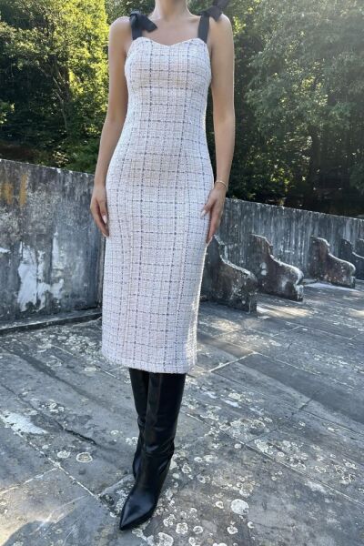 Pudra Kurdeleli Elbise